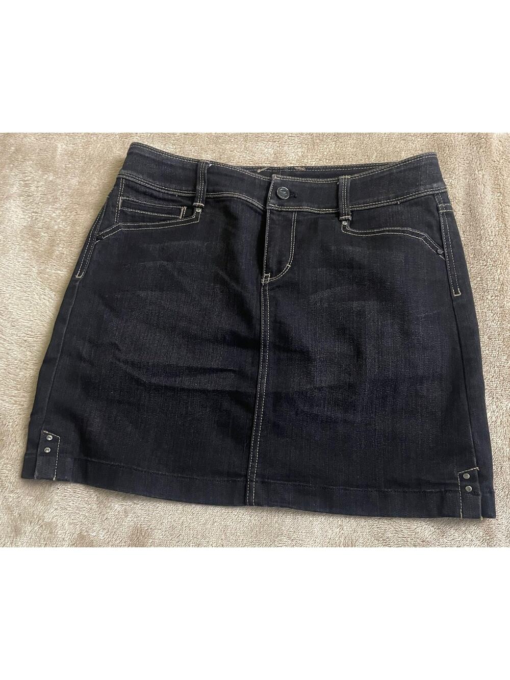 White House Black Market Open Your Heart Mini Skirt Size 6 Black Jean 78% cotton